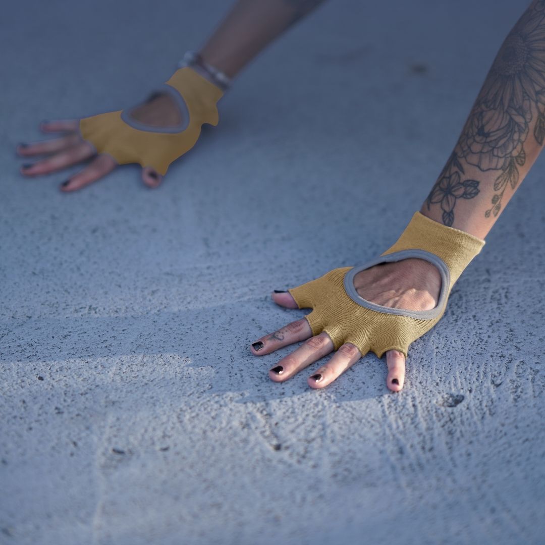 yoga socks and gloves for men and women made from cotton and anti ski non slip silicone for men and women lifestyle