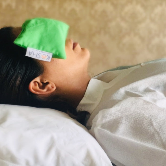 benefits of using an eye pillow