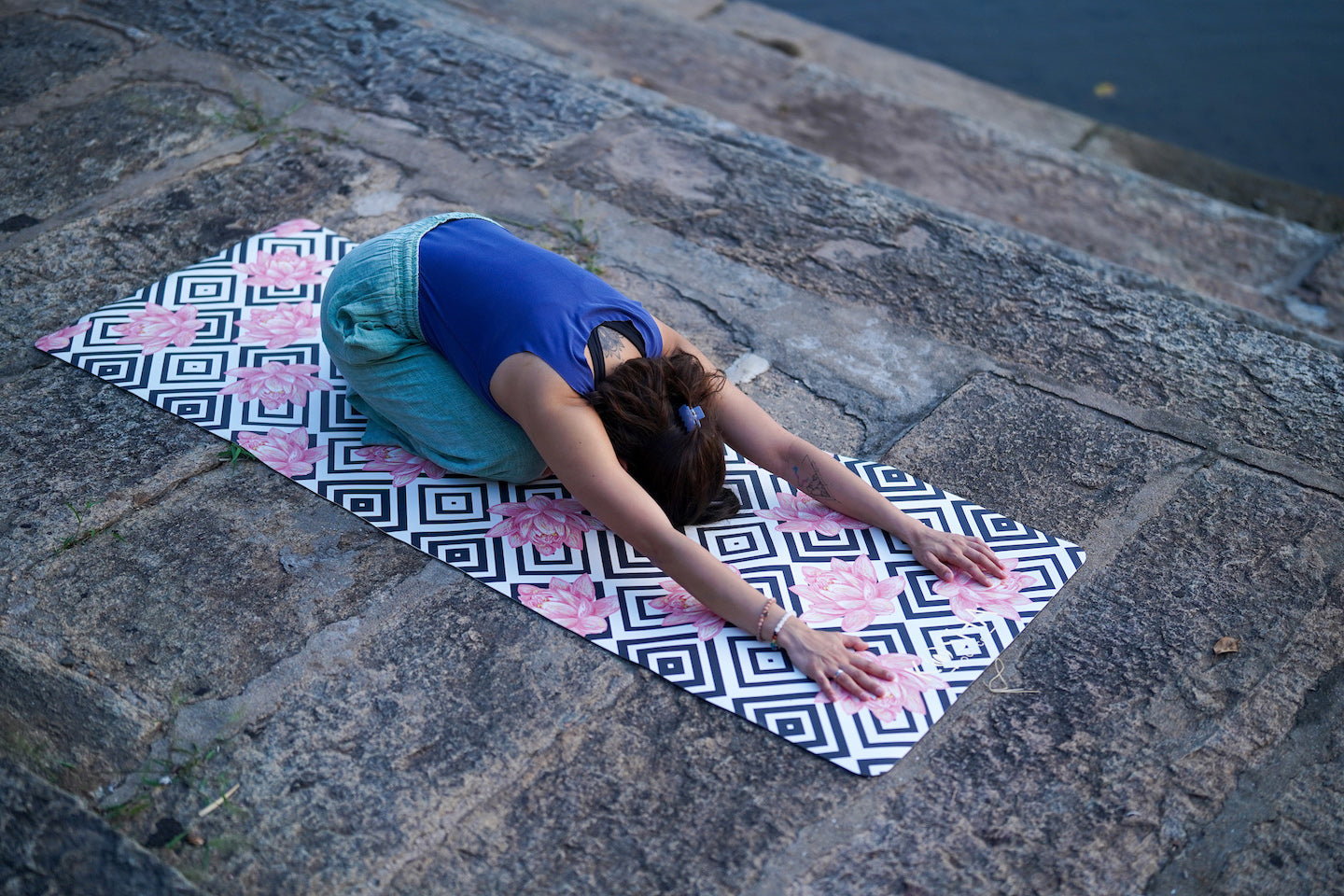 extra long printed yoga mat with flowers for women