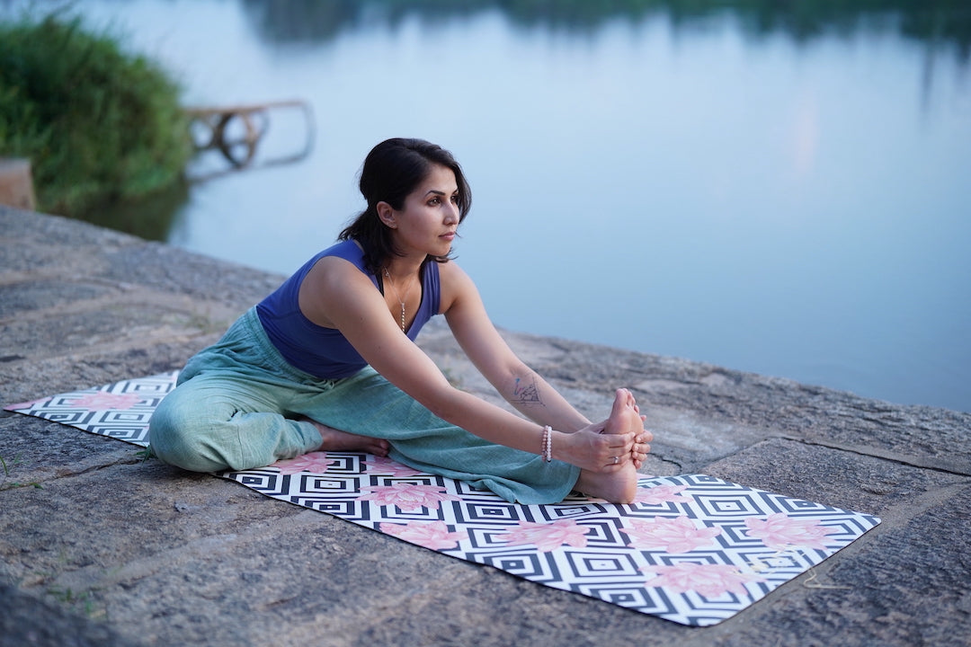 Extra wide yoga mat for women with print